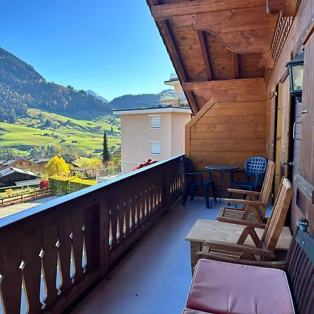 Penthouse Paradise With Indoor Swimming Pool Château-d'Oex